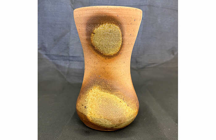 023-10  The Moon on The Oyster Bay / 月波入江  H 12 in x W 6 in x D 6 in  Stoneware and natural wood ash glaze. SOLD